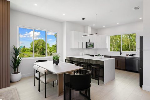 Adosado en alquiler en Saint Petersburg, Florida, 3 dormitorios, 168.52 m2 № 1856131 - foto 14