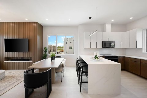 Adosado en alquiler en Saint Petersburg, Florida, 3 dormitorios, 168.52 m2 № 1856131 - foto 13