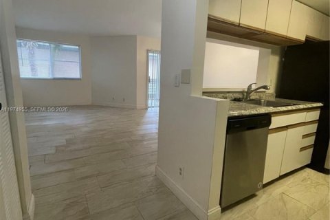 Снять в аренду кондоминиум в Корал-Спрингс, Флорида 1 спальня, 65.03м2, № 2036168 - фото 11