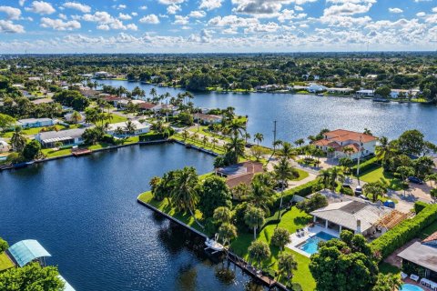 Villa ou maison à vendre à West Palm Beach, Floride: 4 chambres, 255.48 m2 № 2422522 - photo 23
