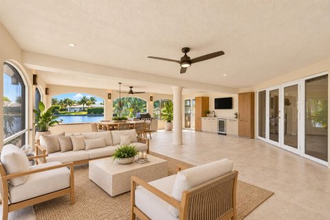 Villa ou maison à vendre à West Palm Beach, Floride: 4 chambres, 255.48 m2 № 2422522 - photo 12