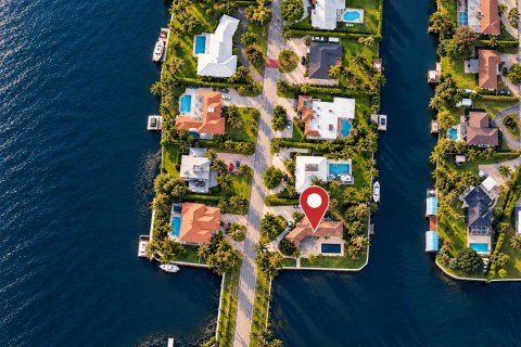 Villa ou maison à vendre à West Palm Beach, Floride: 4 chambres, 255.48 m2 № 2422522 - photo 2