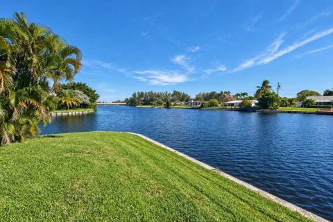 Villa ou maison à vendre à West Palm Beach, Floride: 4 chambres, 255.48 m2 № 2422522 - photo 24