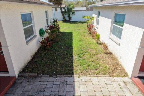 Commercial property in Tampa, Florida 4 bedrooms, 170.2 sq.m. № 2093769 - photo 18