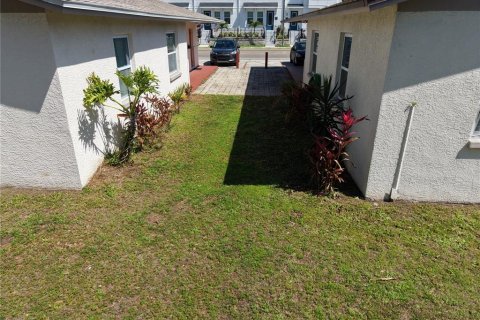 Commercial property in Tampa, Florida 4 bedrooms, 170.2 sq.m. № 2093769 - photo 17