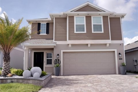 House in Davenport, Florida 4 bedrooms, 179.49 sq.m. № 2201365