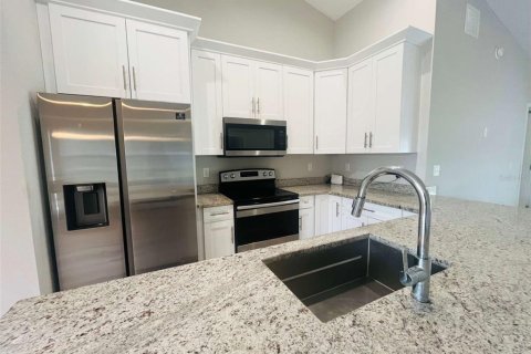 Casa en alquiler en Lakeland, Florida, 3 dormitorios, 129.88 m2 № 1835613 - foto 3