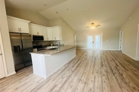 Casa en alquiler en Lakeland, Florida, 3 dormitorios, 129.88 m2 № 1835613 - foto 4