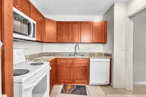 Adosado en alquiler en Lauderhill, Florida, 1 dormitorio, 67.82 m2 № 2024440 - foto 10