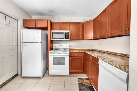 Adosado en alquiler en Lauderhill, Florida, 1 dormitorio, 67.82 m2 № 2024440 - foto 8