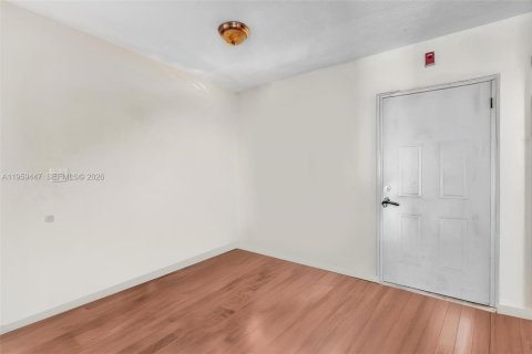 Adosado en alquiler en Lauderhill, Florida, 1 dormitorio, 67.82 m2 № 2024440 - foto 4