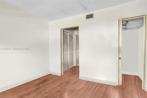 Adosado en alquiler en Lauderhill, Florida, 1 dormitorio, 67.82 m2 № 2024440 - foto 18