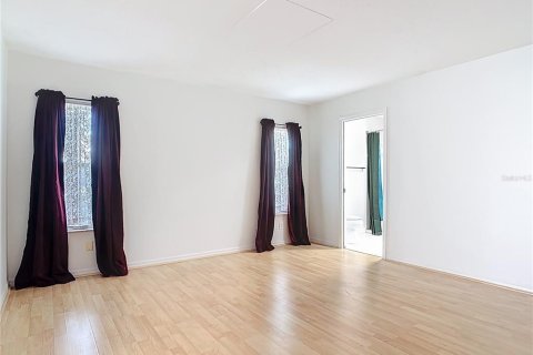 Casa en venta en Leesburg, Florida, 2 dormitorios, 167.22 m2 № 1918360 - foto 25