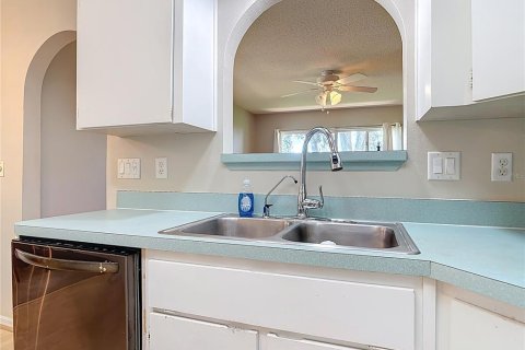 Casa en venta en Leesburg, Florida, 2 dormitorios, 167.22 m2 № 1918360 - foto 16