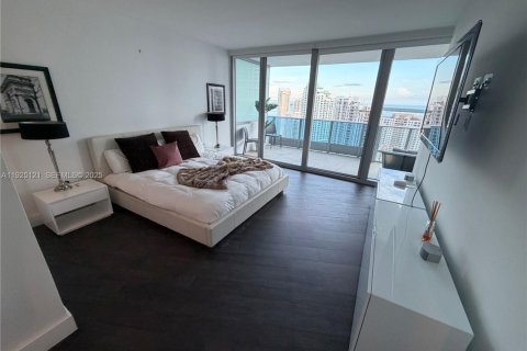 Снять в аренду кондоминиум в Майами, Флорида 2 спальни, 139.35м2, № 1983750 - фото 17