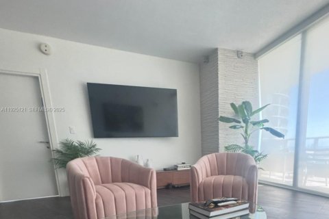 Снять в аренду кондоминиум в Майами, Флорида 2 спальни, 139.35м2, № 1983750 - фото 12