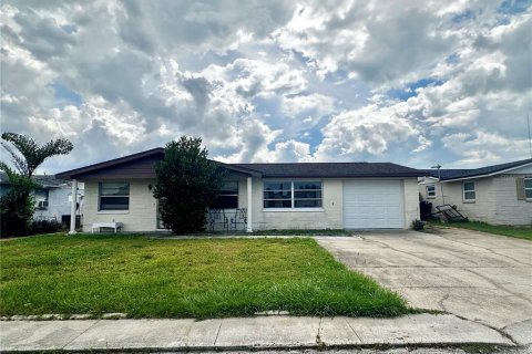 House in Holiday, Florida 2 bedrooms, 127.09 sq.m. № 2367151