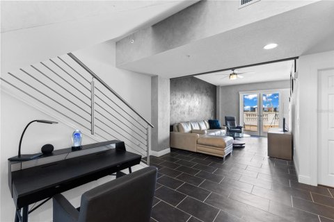 Condo in Sarasota, Florida, 2 bedrooms  № 2093070 - photo 14