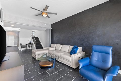 Condo in Sarasota, Florida, 2 bedrooms  № 2093070 - photo 16