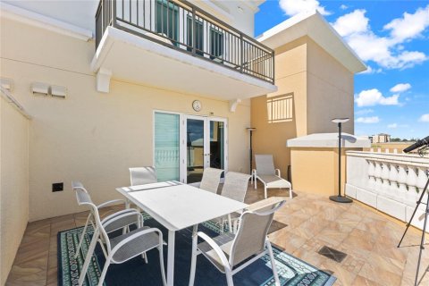 Condo in Sarasota, Florida, 2 bedrooms  № 2093070 - photo 22