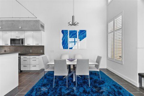 Condo in Sarasota, Florida, 2 bedrooms  № 2093070 - photo 8