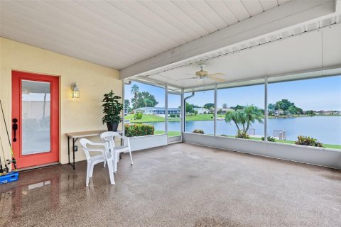 Villa ou maison à vendre à Sun City Center, Floride: 3 chambres, 151.71 m2 № 2410400 - photo 21