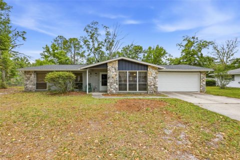 House in Gainesville, Florida 3 bedrooms, 126.81 sq.m. № 2110520