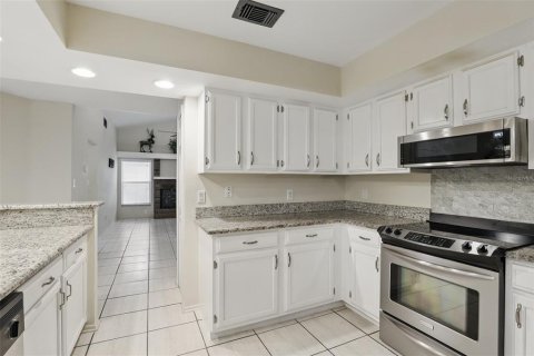 Casa en venta en Orlando, Florida, 4 dormitorios, 184.69 m2 № 1513283 - foto 17