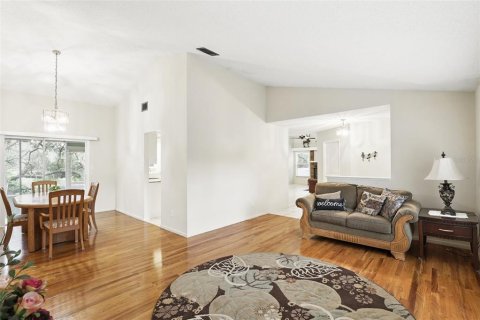 Casa en venta en Orlando, Florida, 4 dormitorios, 184.69 m2 № 1513283 - foto 10