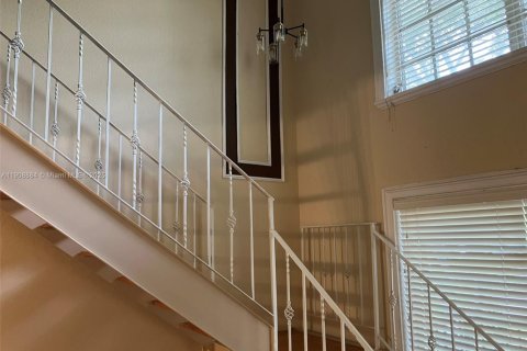 Condominio en alquiler en Miami, Florida, 1 dormitorio, 74.41 m2 № 1966313 - foto 20