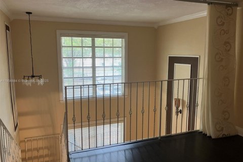 Condominio en alquiler en Miami, Florida, 1 dormitorio, 74.41 m2 № 1966313 - foto 25