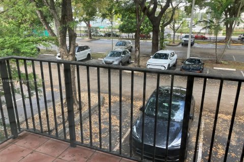 Condominio en alquiler en Miami, Florida, 1 dormitorio, 74.41 m2 № 1966313 - foto 29