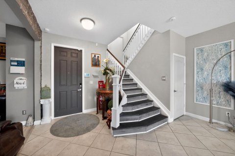 House in Port St. Lucie, Florida 4 bedrooms, 254.83 sq.m. № 2146326 - photo 4