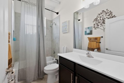 House in Port St. Lucie, Florida 4 bedrooms, 254.83 sq.m. № 2146326 - photo 25