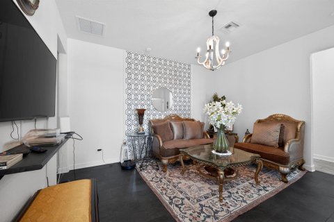 House in Port St. Lucie, Florida 4 bedrooms, 254.83 sq.m. № 2146326 - photo 7