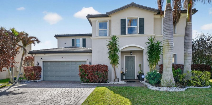 House in Port St. Lucie, Florida 4 bedrooms, 254.83 sq.m. № 2146326