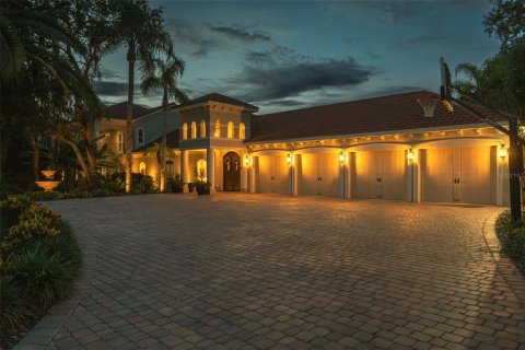 Casa en Port Orange, Florida 5 dormitorios, 541.16 m2 № 2376859