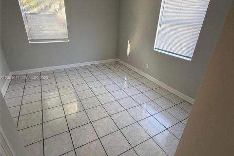 Снять в аренду виллу или дом в Джэксонвилл, Флорида 2 спальни, 91.04м2, № 2065331 - фото 5