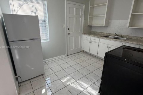 Снять в аренду виллу или дом в Джэксонвилл, Флорида 2 спальни, 91.04м2, № 2065331 - фото 6