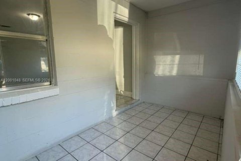 Снять в аренду виллу или дом в Джэксонвилл, Флорида 2 спальни, 91.04м2, № 2065331 - фото 3