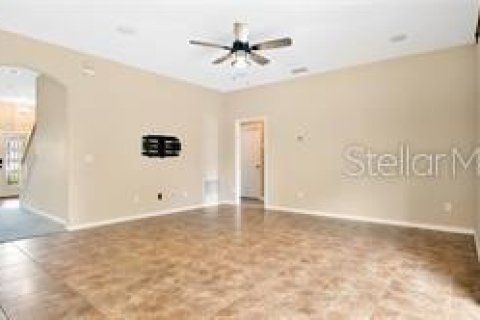 Villa ou maison à louer à Oviedo, Floride: 5 chambres, 253.81 m2 № 2115145 - photo 5