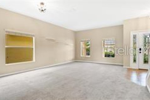 Villa ou maison à louer à Oviedo, Floride: 5 chambres, 253.81 m2 № 2115145 - photo 3