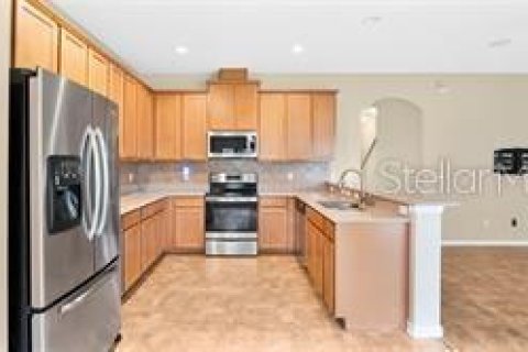 Villa ou maison à louer à Oviedo, Floride: 5 chambres, 253.81 m2 № 2115145 - photo 9