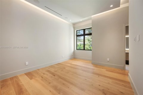 House in Pinecrest, Florida 7 bedrooms, 636.01 sq.m. № 2003038 - photo 26