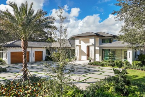 House in Pinecrest, Florida 7 bedrooms, 636.01 sq.m. № 2003038 - photo 5