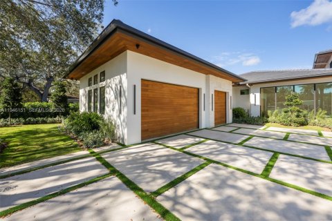 House in Pinecrest, Florida 7 bedrooms, 636.01 sq.m. № 2003038 - photo 14