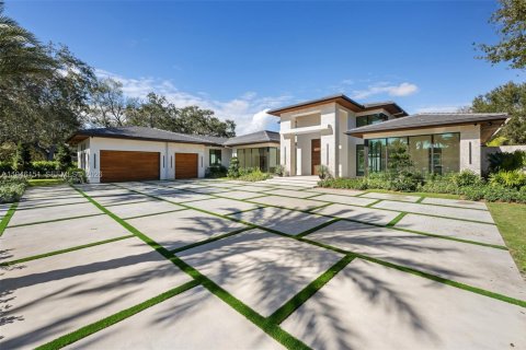 House in Pinecrest, Florida 7 bedrooms, 636.01 sq.m. № 2003038
