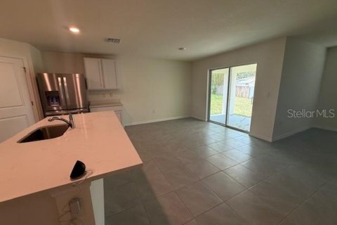 Casa en alquiler en Spring Hill, Florida, 4 dormitorios, 169.83 m2 № 1805841 - foto 2