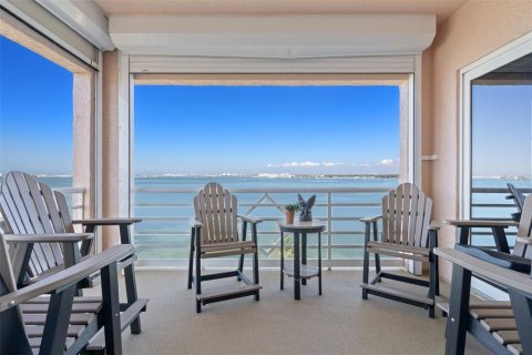 Condo in Saint Petersburg, Florida, 3 bedrooms  № 1720907 - photo 11