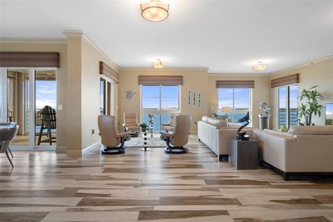Condo in Saint Petersburg, Florida, 3 bedrooms  № 1720907 - photo 5